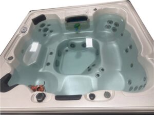 Refurbished 2014 Tropic Seas Fiji Deluxe 851B